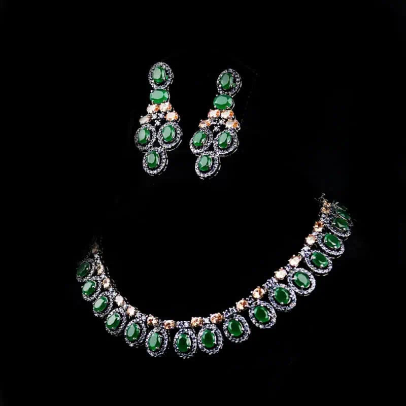lyas Classic Oval Studded Necklace Set with Green Onyx Silver925