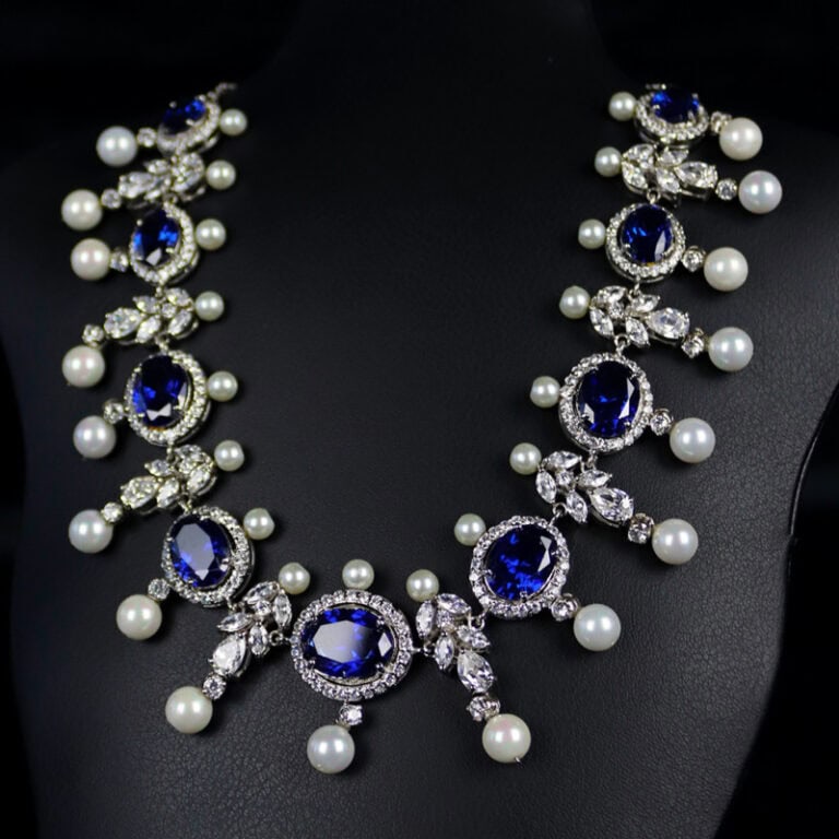 lyas Classic Oval Studded Necklace Set with Crystal Silver925